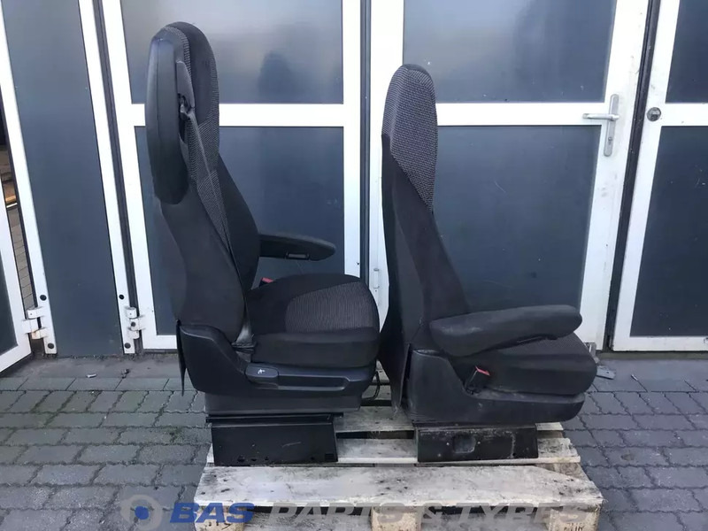 DAF XF106 Stoelen set DAF 1844320 - Сидіння в категорії Вантажівки: фото 4 DAF XF106 Stoelen set DAF 1844320 - Сидіння в категорії Вантажівки: фото 4