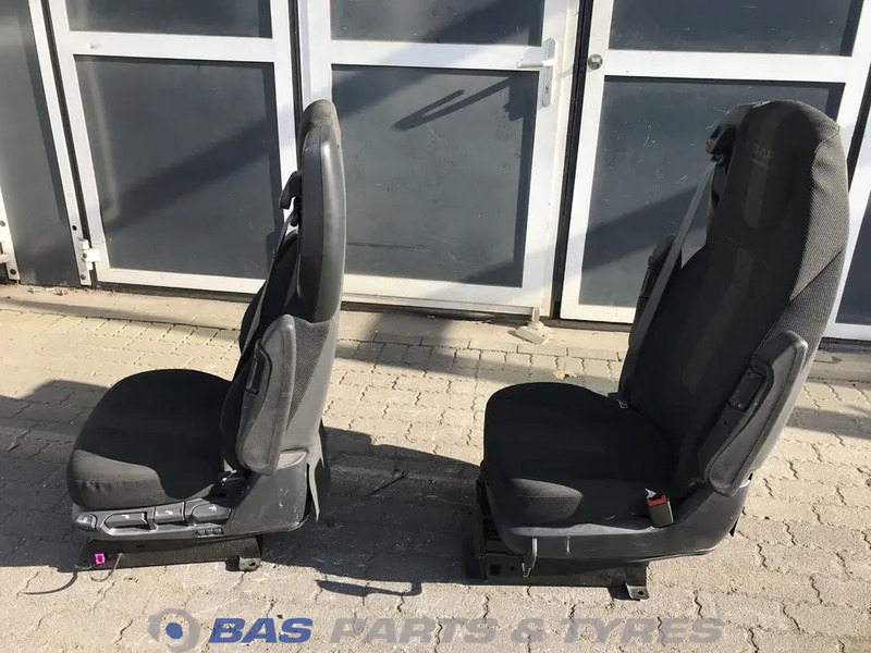 DAF XG Stoelen set DAF 2296479 - Сидіння в категорії Вантажівки: фото 2 DAF XG Stoelen set DAF 2296479 - Сидіння в категорії Вантажівки: фото 2