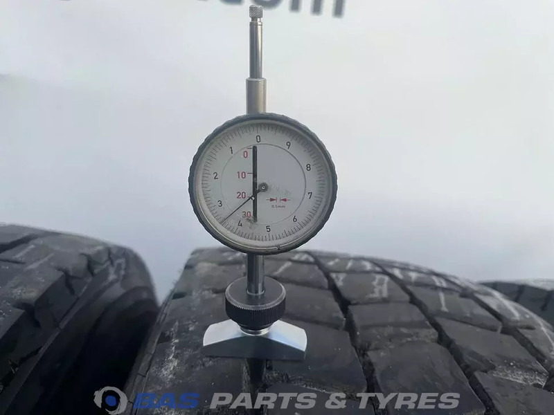 Kelly Kelly 315/70R22.5 KDM2 154/152 M+S 3PMSF gebruikte set - Шина в категорії Вантажівки: фото 3 Kelly Kelly 315/70R22.5 KDM2 154/152 M+S 3PMSF gebruikte set - Шина в категорії Вантажівки: фото 3