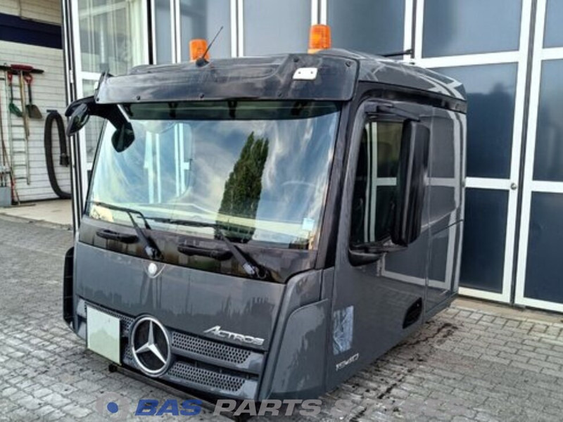 Mercedes-Benz Actros MP4 - Кабіна й інтер'єр в категорії Вантажівки: фото 1 Mercedes-Benz Actros MP4 - Кабіна й інтер'єр в категорії Вантажівки: фото 1