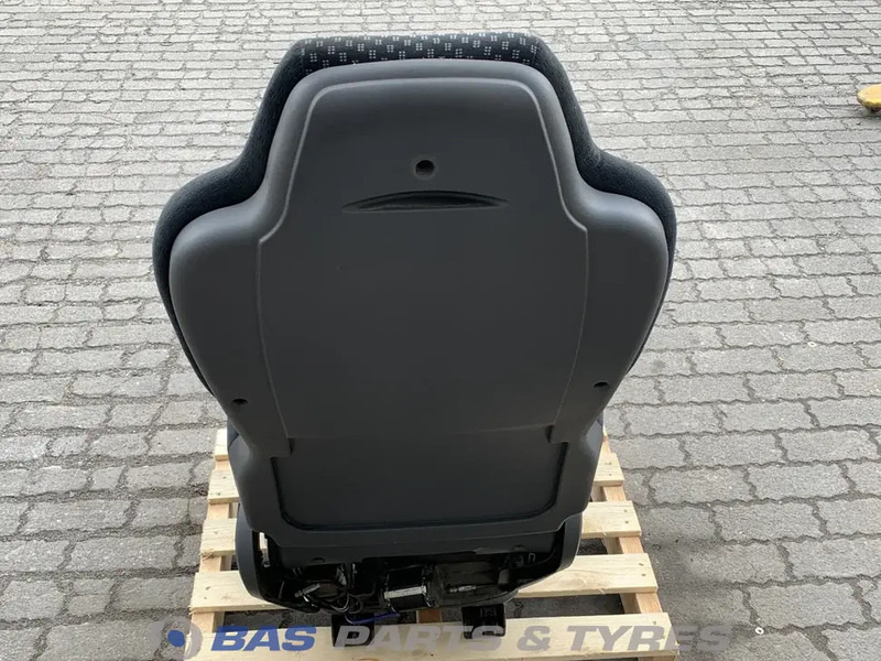 Mercedes-Benz Atego MP2 - Сидіння в категорії Вантажівки: фото 3 Mercedes-Benz Atego MP2 - Сидіння в категорії Вантажівки: фото 3