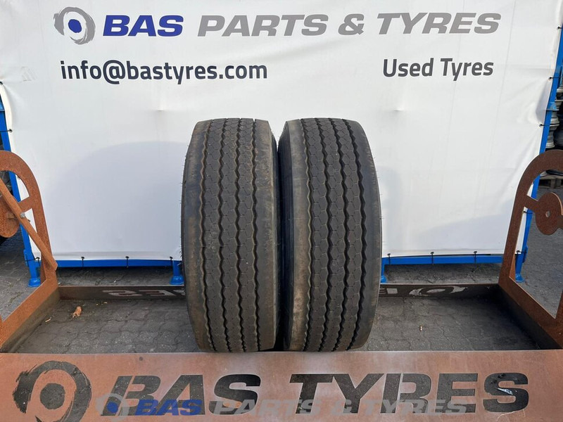 Michelin Michelin 385/65R22.5 XTE3 160 J M+S 3PMSF gebruikte set - Шина в категорії Вантажівки: фото 1 Michelin Michelin 385/65R22.5 XTE3 160 J M+S 3PMSF gebruikte set - Шина в категорії Вантажівки: фото 1