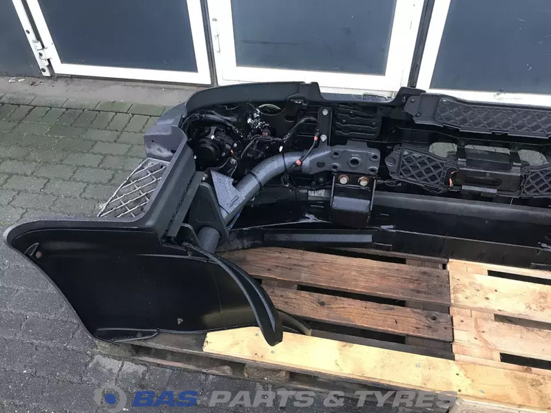 Renault D-Serie Bumper Renault 7482642303 - Бампер в категорії Вантажівки: фото 4 Renault D-Serie Bumper Renault 7482642303 - Бампер в категорії Вантажівки: фото 4