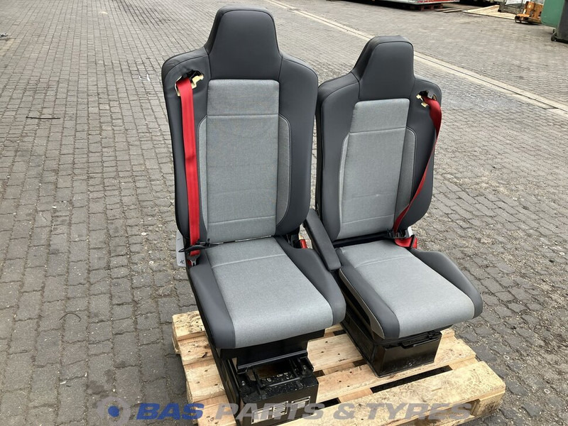 Renault T-Serie - Сидіння в категорії Вантажівки: фото 1 Renault T-Serie - Сидіння в категорії Вантажівки: фото 1
