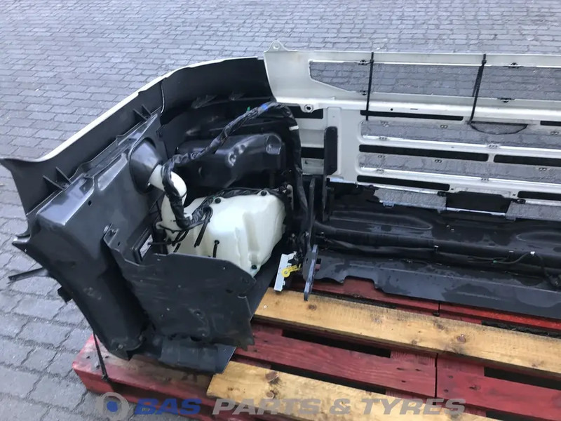 Scania R-Serie Bumper Scania 1885940 - Бампер в категорії Вантажівки: фото 4 Scania R-Serie Bumper Scania 1885940 - Бампер в категорії Вантажівки: фото 4