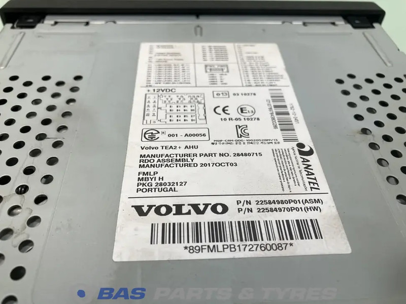 Volvo Cd-speler Volvo 21461984 - Кабіна й інтер'єр в категорії Вантажівки: фото 3 Volvo Cd-speler Volvo 21461984 - Кабіна й інтер'єр в категорії Вантажівки: фото 3