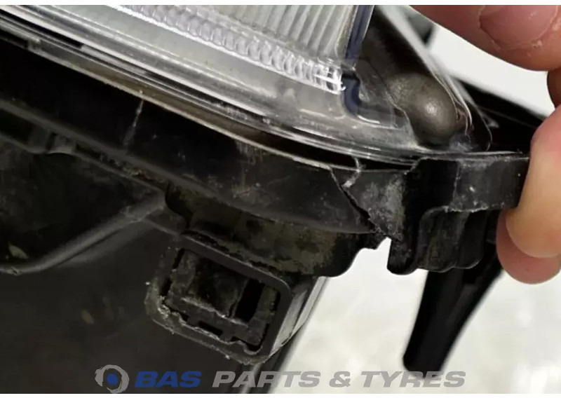 Volvo FH4 - Передня фара в категорії Вантажівки: фото 3 Volvo FH4 - Передня фара в категорії Вантажівки: фото 3