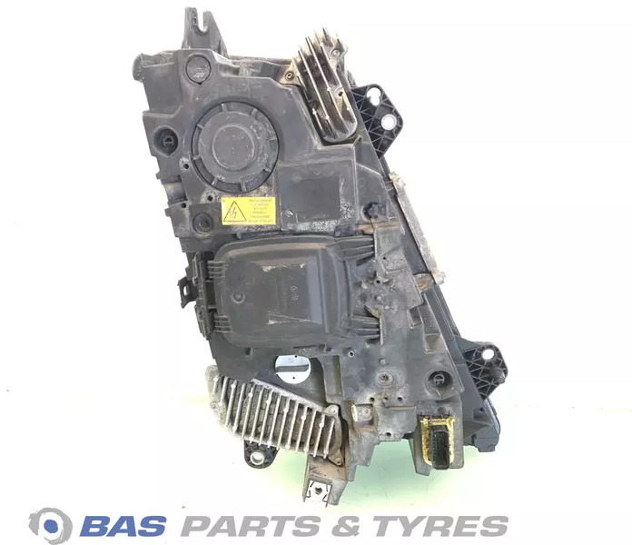 Volvo FH4 - Передня фара в категорії Вантажівки: фото 2 Volvo FH4 - Передня фара в категорії Вантажівки: фото 2