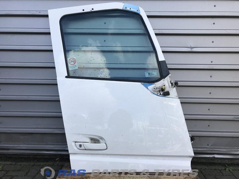 Volvo FH4 Portier Rechts Volvo 82183386 - Двері та запчастини в категорії Вантажівки: фото 1 Volvo FH4 Portier Rechts Volvo 82183386 - Двері та запчастини в категорії Вантажівки: фото 1
