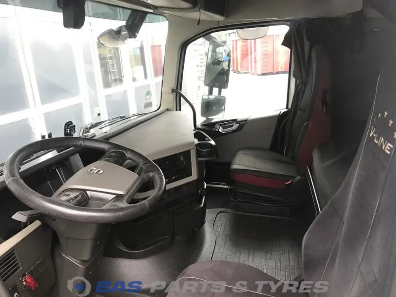 Volvo FH4 Volvo Globetrotter L2H2 82219166 - Кабіна й інтер'єр в категорії Вантажівки: фото 5 Volvo FH4 Volvo Globetrotter L2H2 82219166 - Кабіна й інтер'єр в категорії Вантажівки: фото 5