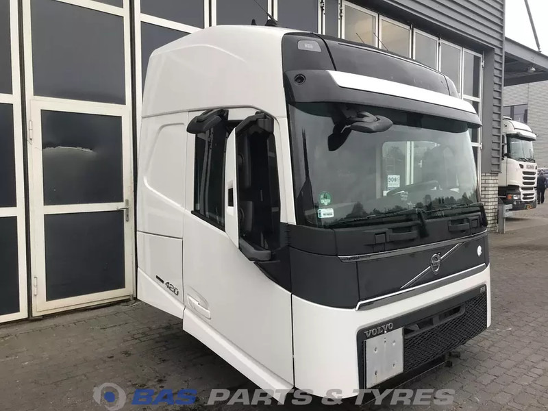 Volvo FH4 Volvo Globetrotter L2H2 82219166 - Кабіна й інтер'єр в категорії Вантажівки: фото 2 Volvo FH4 Volvo Globetrotter L2H2 82219166 - Кабіна й інтер'єр в категорії Вантажівки: фото 2