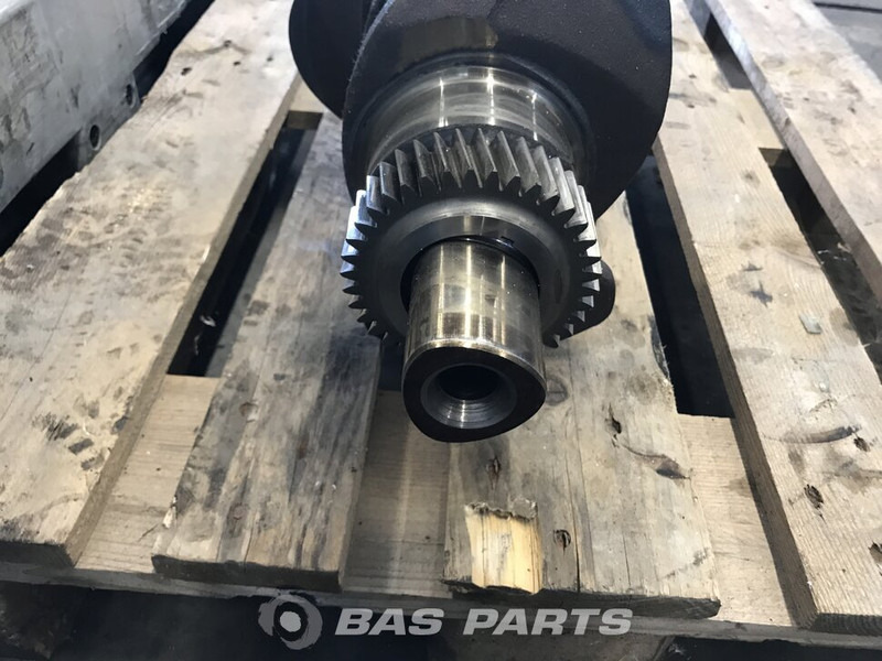 Volvo Krukas Volvo 1547468 - Колінчастий вал в категорії Вантажівки: фото 3 Volvo Krukas Volvo 1547468 - Колінчастий вал в категорії Вантажівки: фото 3