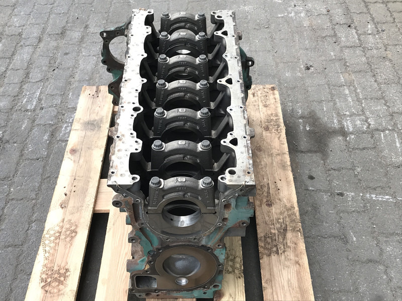 Volvo Motorblok Volvo 21961382 - Блок циліндрів в категорії Вантажівки: фото 2 Volvo Motorblok Volvo 21961382 - Блок циліндрів в категорії Вантажівки: фото 2
