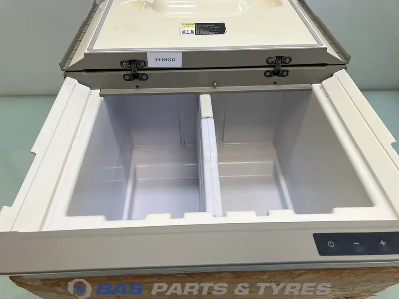 Volvo FH4 Koelkast Volvo 33 Liter - Запчастини в категорії Вантажівки: фото 3 Volvo FH4 Koelkast Volvo 33 Liter - Запчастини в категорії Вантажівки: фото 3