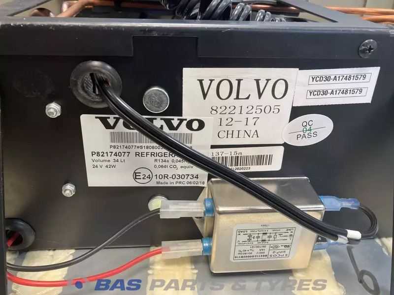 Volvo FH4 Koelkast Volvo 33 Liter - Запчастини в категорії Вантажівки: фото 4 Volvo FH4 Koelkast Volvo 33 Liter - Запчастини в категорії Вантажівки: фото 4