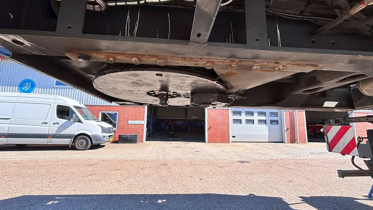 Goldhofer STZ-MPA-5 - Низькорамна платформа напівпричіп: фото 2 Goldhofer STZ-MPA-5 - Низькорамна платформа напівпричіп: фото 2