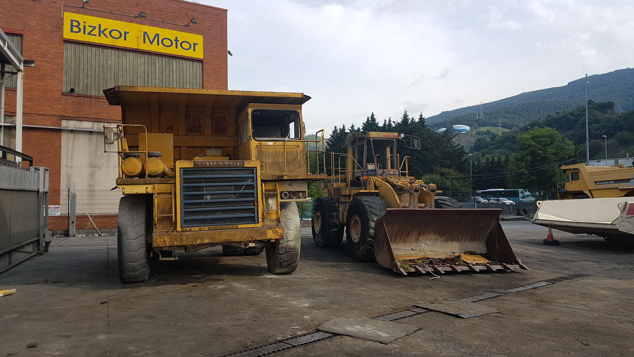 KOMATSU HD 325.5 - Кар'єрний самоскид: фото 1 KOMATSU HD 325.5 - Кар'єрний самоскид: фото 1