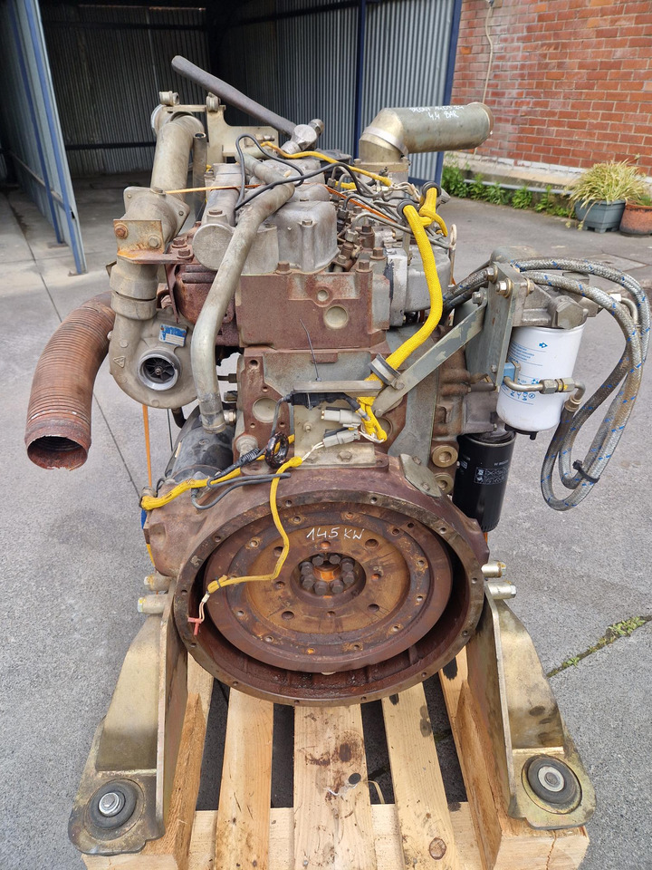 MOTOR LIEBHERR D924TIE 145 KW - Двигун в категорії Будівельна техніка: фото 4 MOTOR LIEBHERR D924TIE 145 KW - Двигун в категорії Будівельна техніка: фото 4