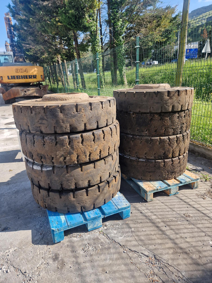 RUEDAS MACIZAS 12.00R20 - Колесо в категорії Будівельна техніка: фото 3 RUEDAS MACIZAS 12.00R20 - Колесо в категорії Будівельна техніка: фото 3