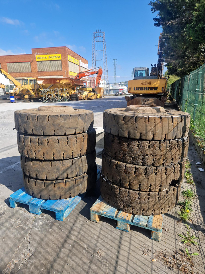 RUEDAS MACIZAS 12.00R20 - Колесо в категорії Будівельна техніка: фото 2 RUEDAS MACIZAS 12.00R20 - Колесо в категорії Будівельна техніка: фото 2