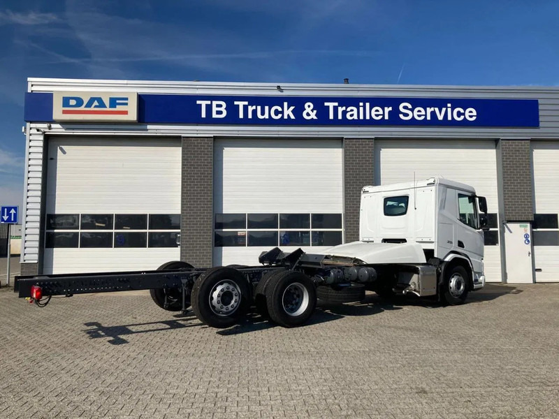 DAF XD 450 FAN CHASSIS SLEEPER CAB PTO STEERING LIFTAXLE 480WB - NEW - Вантажівка шасі: фото 3 DAF XD 450 FAN CHASSIS SLEEPER CAB PTO STEERING LIFTAXLE 480WB - NEW - Вантажівка шасі: фото 3