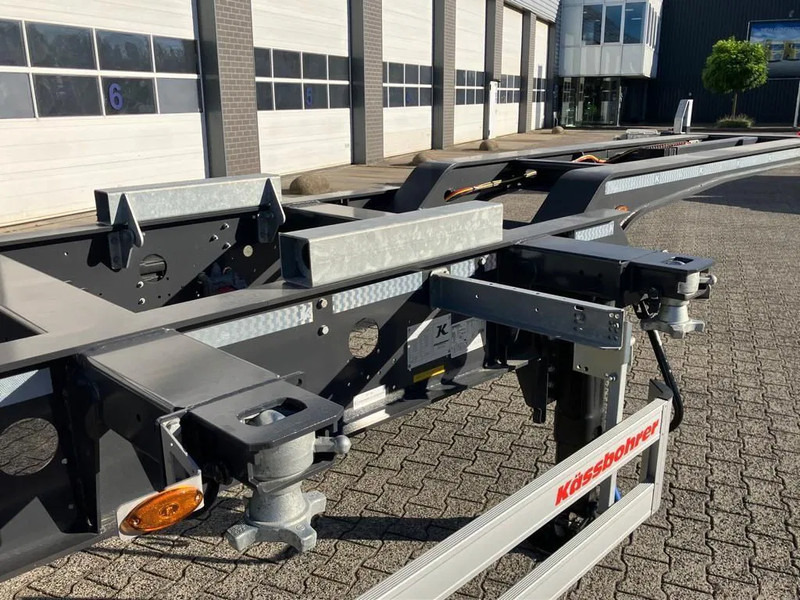 Kässbohrer SHG AVH / 45 - 12 / 27 Voor- en achterzijde uitschuifbaar -> 20"/40"/45" - Контейнеровоз/ Змінний кузов напівпричіп: фото 4 Kässbohrer SHG AVH / 45 - 12 / 27 Voor- en achterzijde uitschuifbaar -> 20"/40"/45" - Контейнеровоз/ Змінний кузов напівпричіп: фото 4