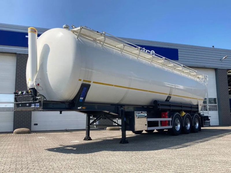Kässbohrer SSK 50 / 5 - 10 / 24 - 50m3 kiep silo met 1x liftas en Alcoa Dura Bright velgen - Напівпричіп цистерна: фото 3 Kässbohrer SSK 50 / 5 - 10 / 24 - 50m3 kiep silo met 1x liftas en Alcoa Dura Bright velgen - Напівпричіп цистерна: фото 3