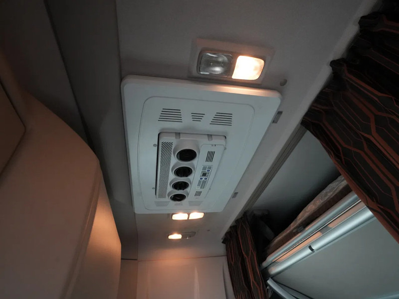 Тягач DAF XF 530 FT, Super Space Cab, Intarder, Rema, BullBar, 2x Tanks, New APK, New Tacho: фото 17