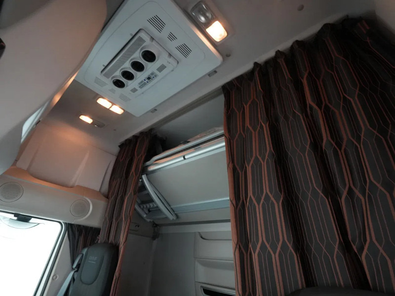 Тягач DAF XF 530 FT, Super Space Cab, Intarder, Rema, BullBar, 2x Tanks, New APK, New Tacho: фото 16