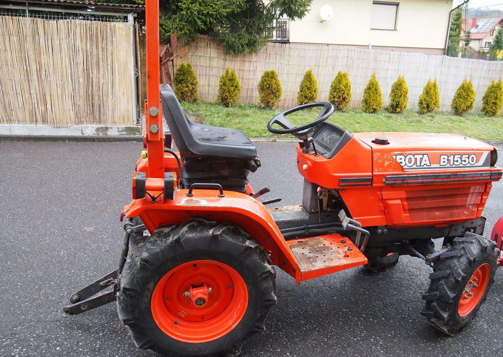 Ciągnik Kubota B1550 1994 traktorek KUBOTA 4x4 19KM - Трактор: фото 3 Ciągnik Kubota B1550 1994 traktorek KUBOTA 4x4 19KM - Трактор: фото 3