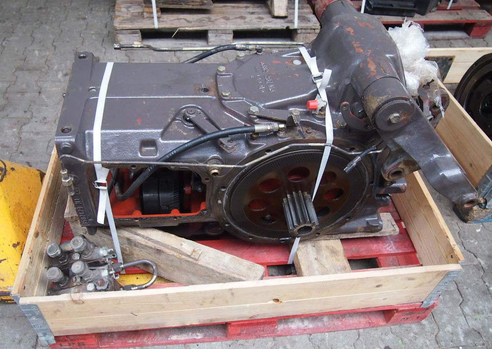 Części do Ciągnika Massey Ferguson MF 3000, 6000 Tylny most z podnośnikiem od MF 3000, 6000 - Задня вісь в категорії Сільськогосподарська техніка: фото 5 Części do Ciągnika Massey Ferguson MF 3000, 6000 Tylny most z podnośnikiem od MF 3000, 6000 - Задня вісь в категорії Сільськогосподарська техніка: фото 5