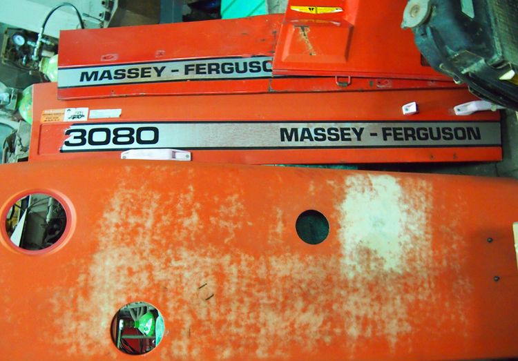 Części do Ciągnika Massey Ferguson MF 3000 Maska, osłona silnika MF 3000 - Двигун та запчастини в категорії Сільськогосподарська техніка: фото 2 Części do Ciągnika Massey Ferguson MF 3000 Maska, osłona silnika MF 3000 - Двигун та запчастини в категорії Сільськогосподарська техніка: фото 2