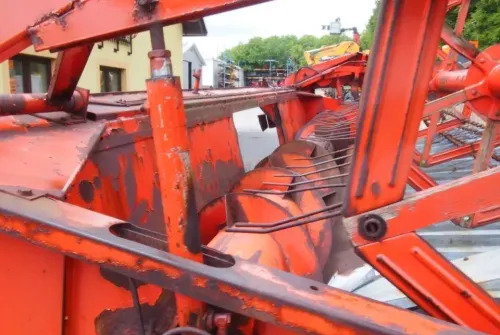 Heder do kombajnu Deutz-Fahr 1600,1610,1620,1630, 2680,2780, 2385,2685,2780, - Жниварка зернова: фото 5 Heder do kombajnu Deutz-Fahr 1600,1610,1620,1630, 2680,2780, 2385,2685,2780, - Жниварка зернова: фото 5