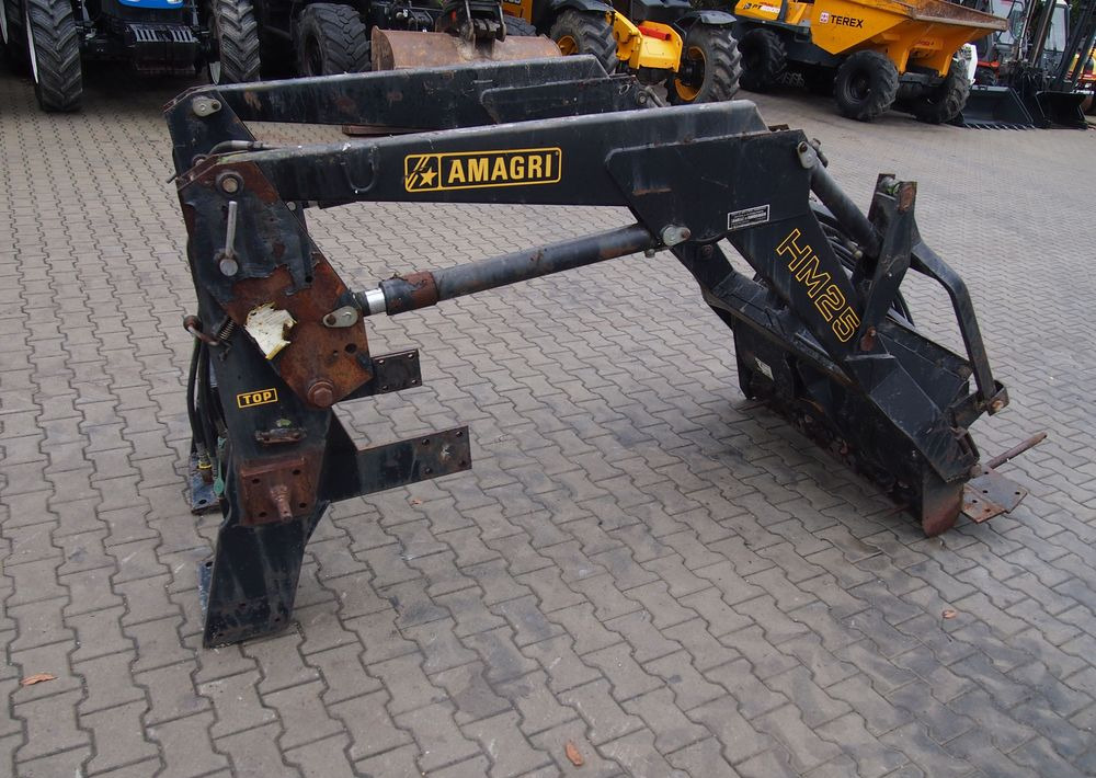 Ładowacz czołowy Amagri HM 25 1999 Tur AMAGRI do Renault 90-34 - Фронтальний навантажувач для трактора: фото 4 Ładowacz czołowy Amagri HM 25 1999 Tur AMAGRI do Renault 90-34 - Фронтальний навантажувач для трактора: фото 4