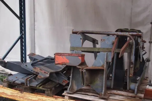 Ładowacz czołowy Tur do ciągnika MF NW JD CLAAS RENAULT - Фронтальний навантажувач для трактора: фото 2 Ładowacz czołowy Tur do ciągnika MF NW JD CLAAS RENAULT - Фронтальний навантажувач для трактора: фото 2