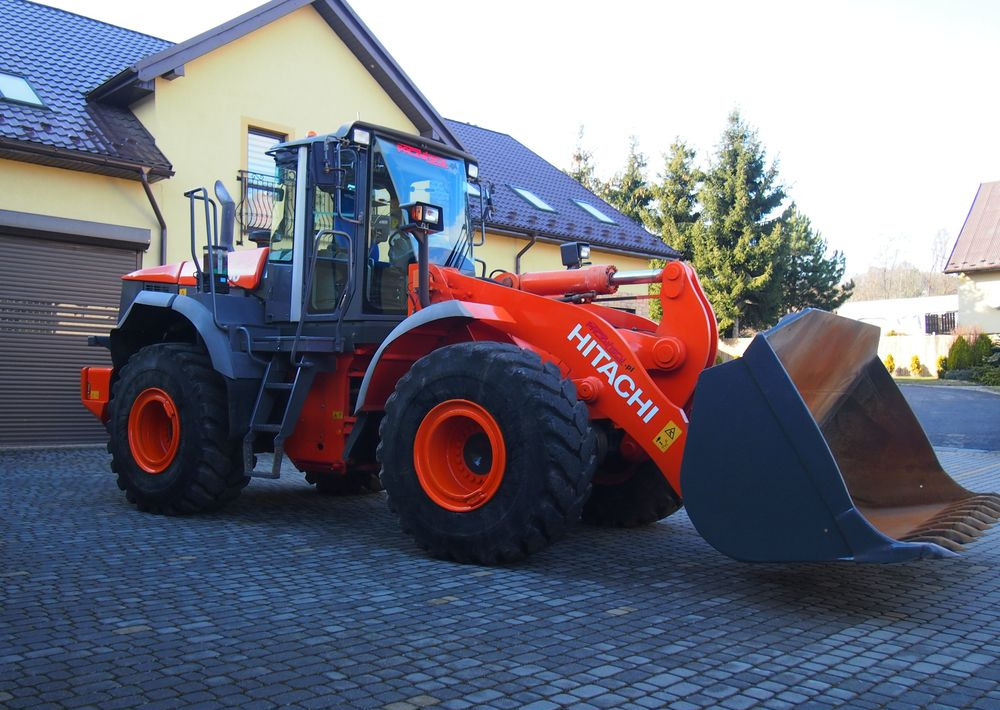 Ładowarka Hitachi ZW250 2010 Ładowarka Hitachi Waga, Centralne smarowanie - Колісний навантажувач: фото 3 Ładowarka Hitachi ZW250 2010 Ładowarka Hitachi Waga, Centralne smarowanie - Колісний навантажувач: фото 3