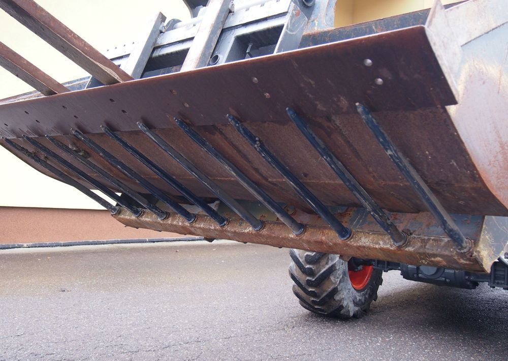 Ładowarka teleskopowa Bobcat T2556 2005 Ładowarka teleskopowa BOBCAT - Навантажувач телескопічний: фото 4 Ładowarka teleskopowa Bobcat T2556 2005 Ładowarka teleskopowa BOBCAT - Навантажувач телескопічний: фото 4