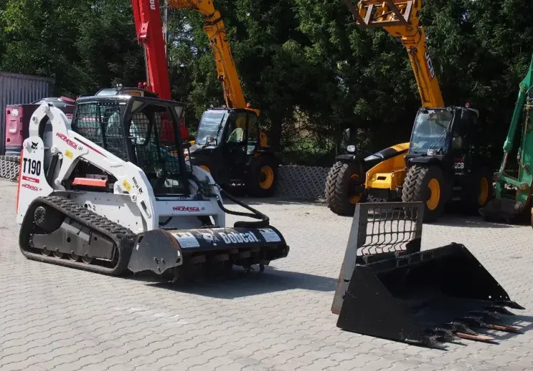 Miniładowarka Bobcat T190 2012 - Міні-навантажувач: фото 2 Miniładowarka Bobcat T190 2012 - Міні-навантажувач: фото 2