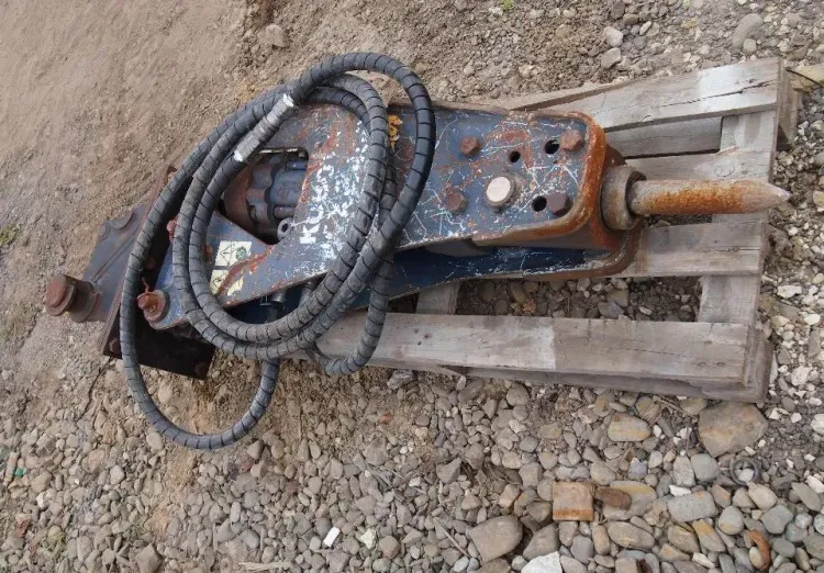 Młotek do kucia Kubota  2010 wyburzeniowy - Гідравлічний молот в категорії Будівельна техніка: фото 1 Młotek do kucia Kubota  2010 wyburzeniowy - Гідравлічний молот в категорії Будівельна техніка: фото 1