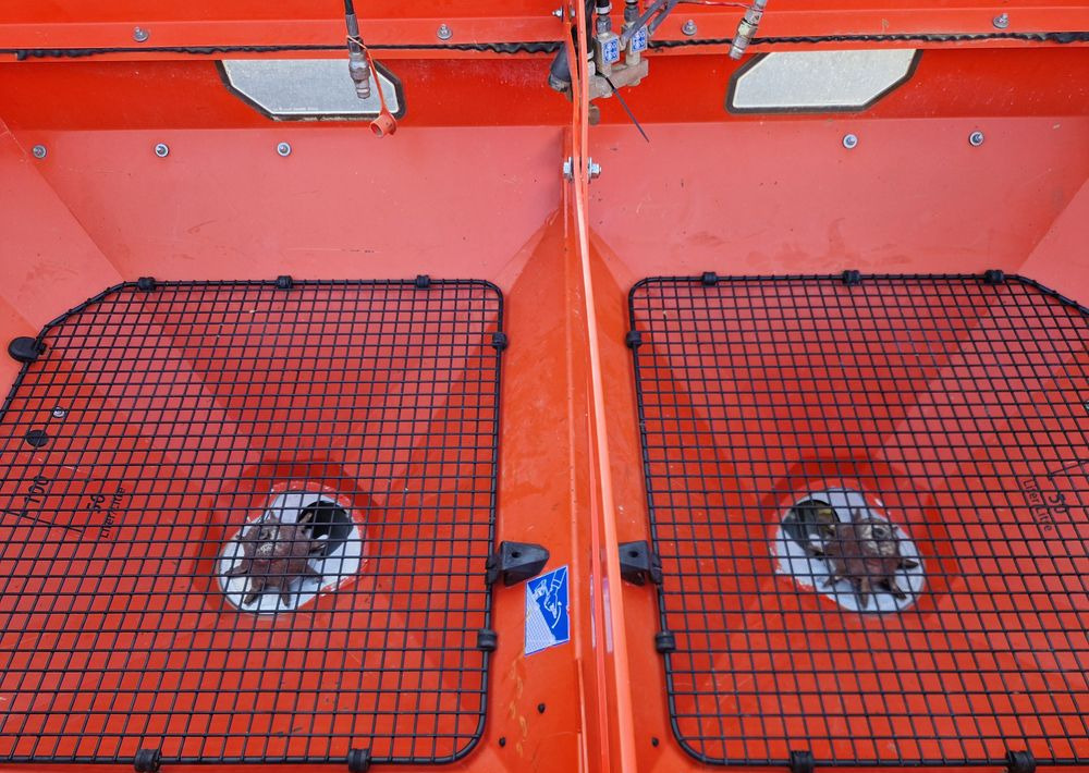 Розкидач добрив Rozsiewacz nawozów Kuhn AXIS 30,1 2008 Rozsiewacz KUHN RAUCH: фото 10