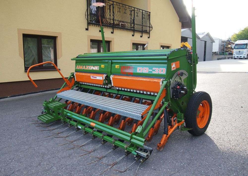 Siewnik Amazone D9 -30 2007 Siewnik Amazone - Сівалка: фото 2 Siewnik Amazone D9 -30 2007 Siewnik Amazone - Сівалка: фото 2