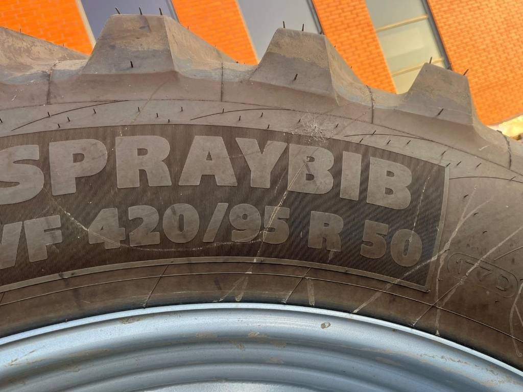 Michelin FELGA Z OPONĄ VF 420/95R50 CFO 179D/175E SPRAYBIB - Шина в категорії Сільськогосподарська техніка: фото 3 Michelin FELGA Z OPONĄ VF 420/95R50 CFO 179D/175E SPRAYBIB - Шина в категорії Сільськогосподарська техніка: фото 3