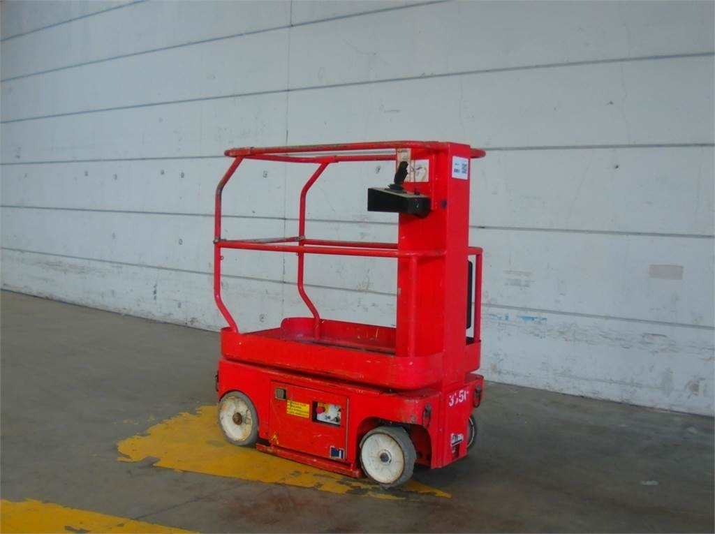 Snorkel TM12 - Вертикальний щогловий підйомник: фото 2 Snorkel TM12 - Вертикальний щогловий підйомник: фото 2