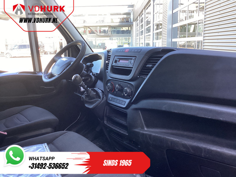 Iveco Daily 35C13V 2.3 L2H2 EXPORT ONLY Dubbel lucht/ 3.5t Trekverm./ Airco/ 3 Persoons/ Gev. Stoel/ Trekhaak - Суцільнометалевий фургон: фото 3 Iveco Daily 35C13V 2.3 L2H2 EXPORT ONLY Dubbel lucht/ 3.5t Trekverm./ Airco/ 3 Persoons/ Gev. Stoel/ Trekhaak - Суцільнометалевий фургон: фото 3