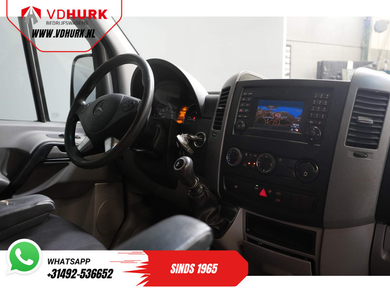 Mercedes-Benz Sprinter 319 3.0 V6 EURO6 L2 EXPORT ONLY 3.5t Trekverm./ Gev.Stoel/ Stoelverw./ Camera/ Cruise/ Navi/ Airco/ Trekhaak - Суцільнометалевий фургон: фото 3 Mercedes-Benz Sprinter 319 3.0 V6 EURO6 L2 EXPORT ONLY 3.5t Trekverm./ Gev.Stoel/ Stoelverw./ Camera/ Cruise/ Navi/ Airco/ Trekhaak - Суцільнометалевий фургон: фото 3
