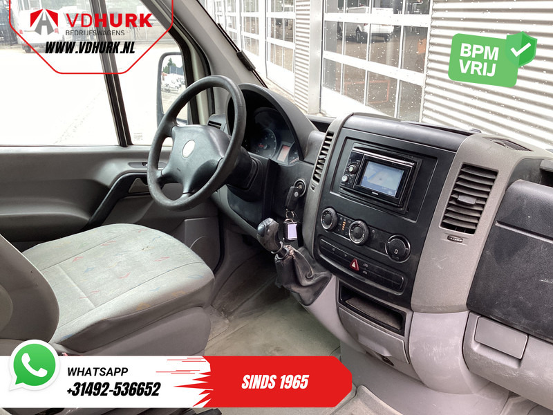 Volkswagen Crafter 35 2.5 TDI EXPORT ONLY MARGE 5 cil./ Riem V.V/ APK 5-2026/ Imperiaal/ Gev.stoel/ 2.8t Trekverm./ Trekhaak/ Airco - Суцільнометалевий фургон: фото 3 Volkswagen Crafter 35 2.5 TDI EXPORT ONLY MARGE 5 cil./ Riem V.V/ APK 5-2026/ Imperiaal/ Gev.stoel/ 2.8t Trekverm./ Trekhaak/ Airco - Суцільнометалевий фургон: фото 3