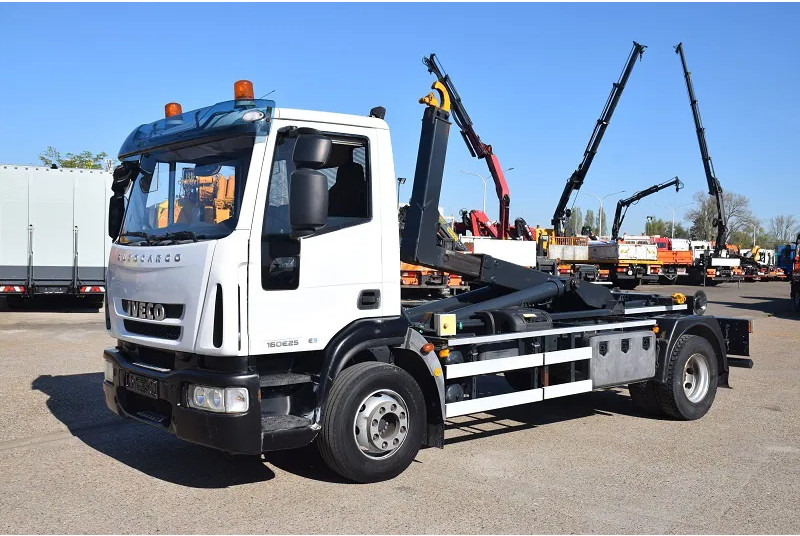 Iveco Iveco Eurocargo 160E25 - Гаковий мультиліфт вантажівка: фото 3 Iveco Iveco Eurocargo 160E25 - Гаковий мультиліфт вантажівка: фото 3