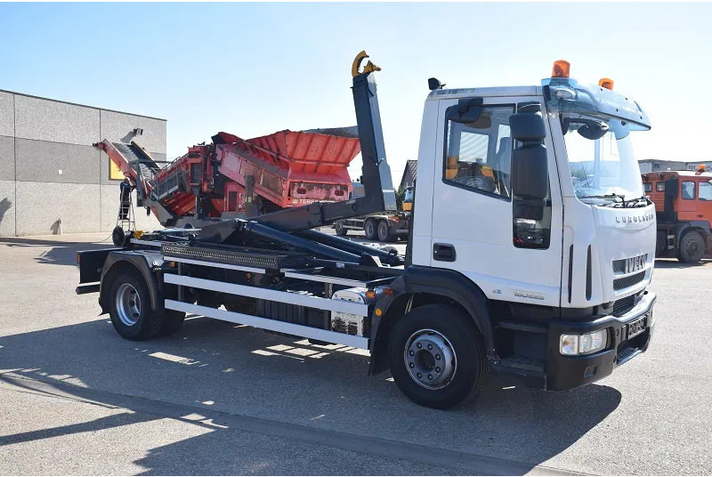 Iveco Iveco Eurocargo 160E25 - Гаковий мультиліфт вантажівка: фото 5 Iveco Iveco Eurocargo 160E25 - Гаковий мультиліфт вантажівка: фото 5