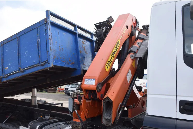 Самоскид вантажівка Iveco Stralis 270: фото 13