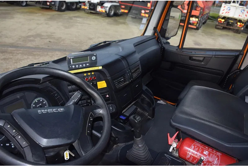 Гаковий мультиліфт вантажівка Iveco Trakker AD260T36: фото 6